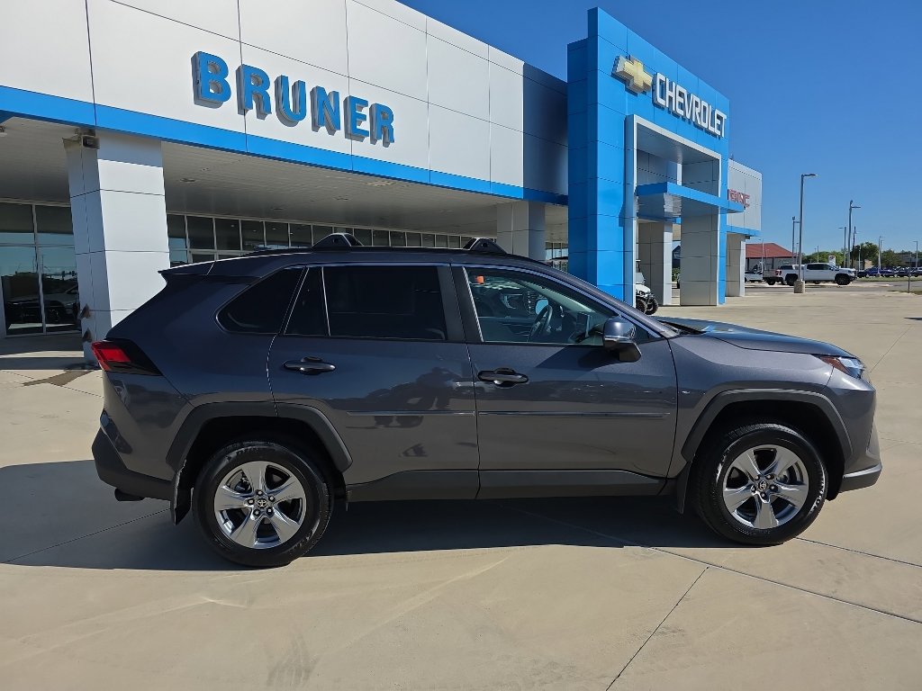Used 2025 Toyota RAV4 XLE w/ Convenience Package FWD image 20