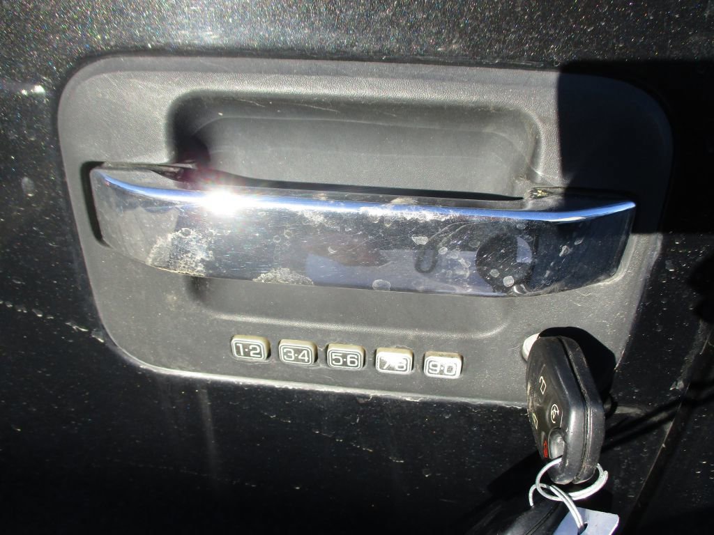 Used 2014 Ford F150 XLT w/ Equipment Group 302A Luxury image 8