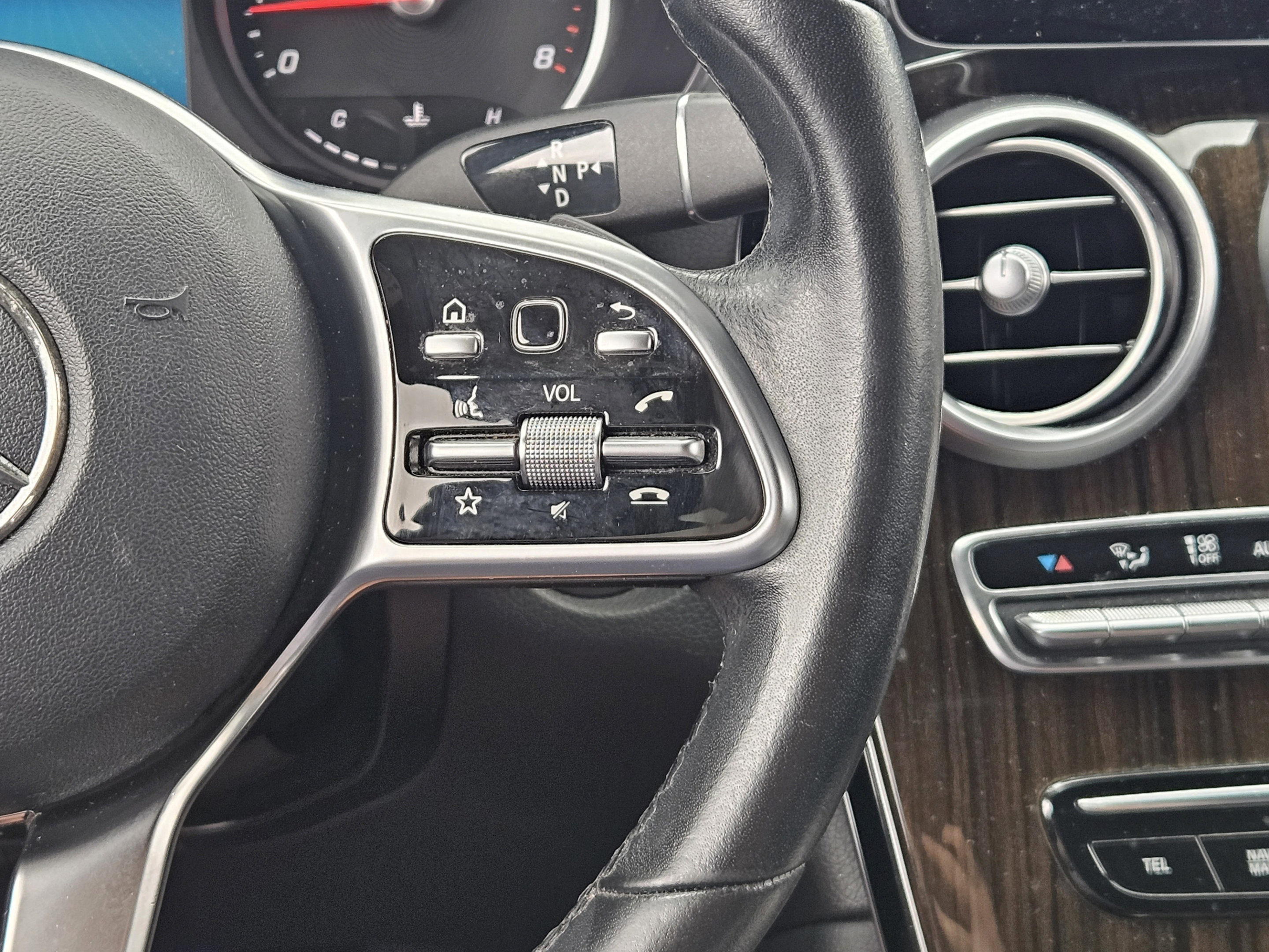 Used 2020 Mercedes-Benz GLC 300 image 14