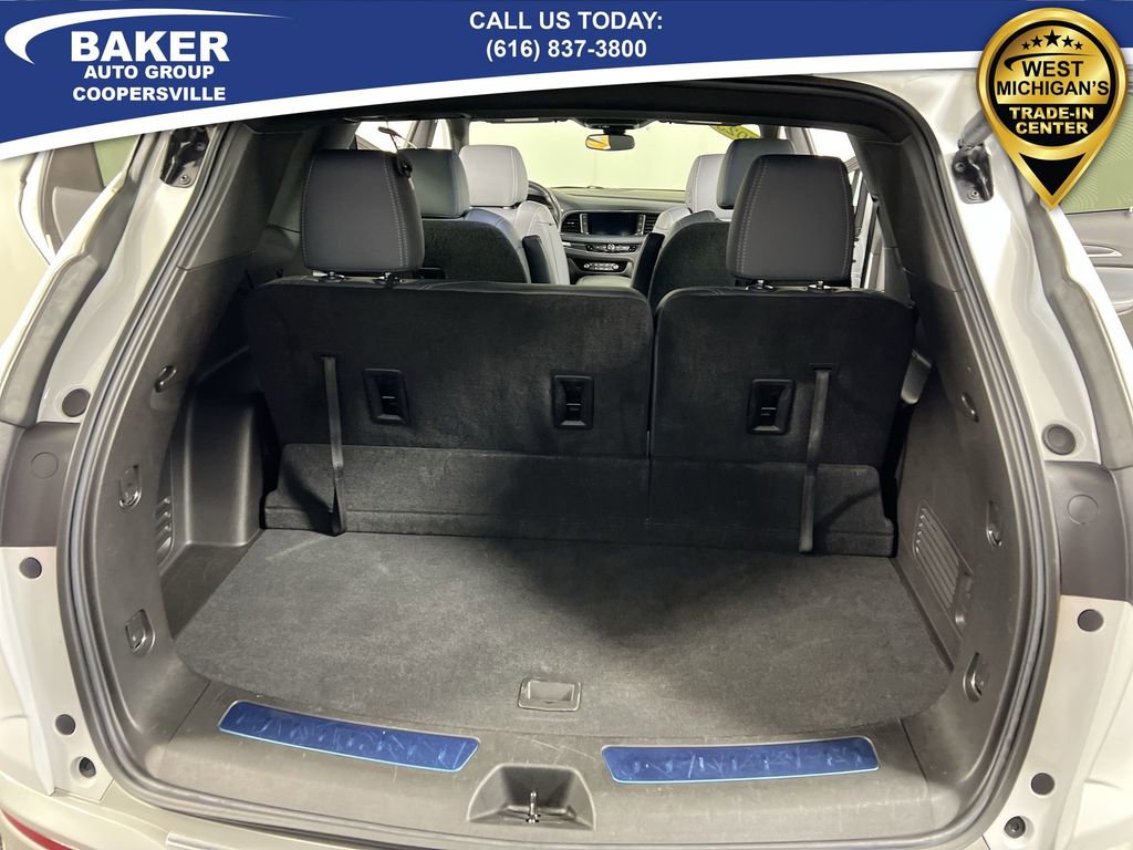 Used 2023 Buick Enclave Essence image 25
