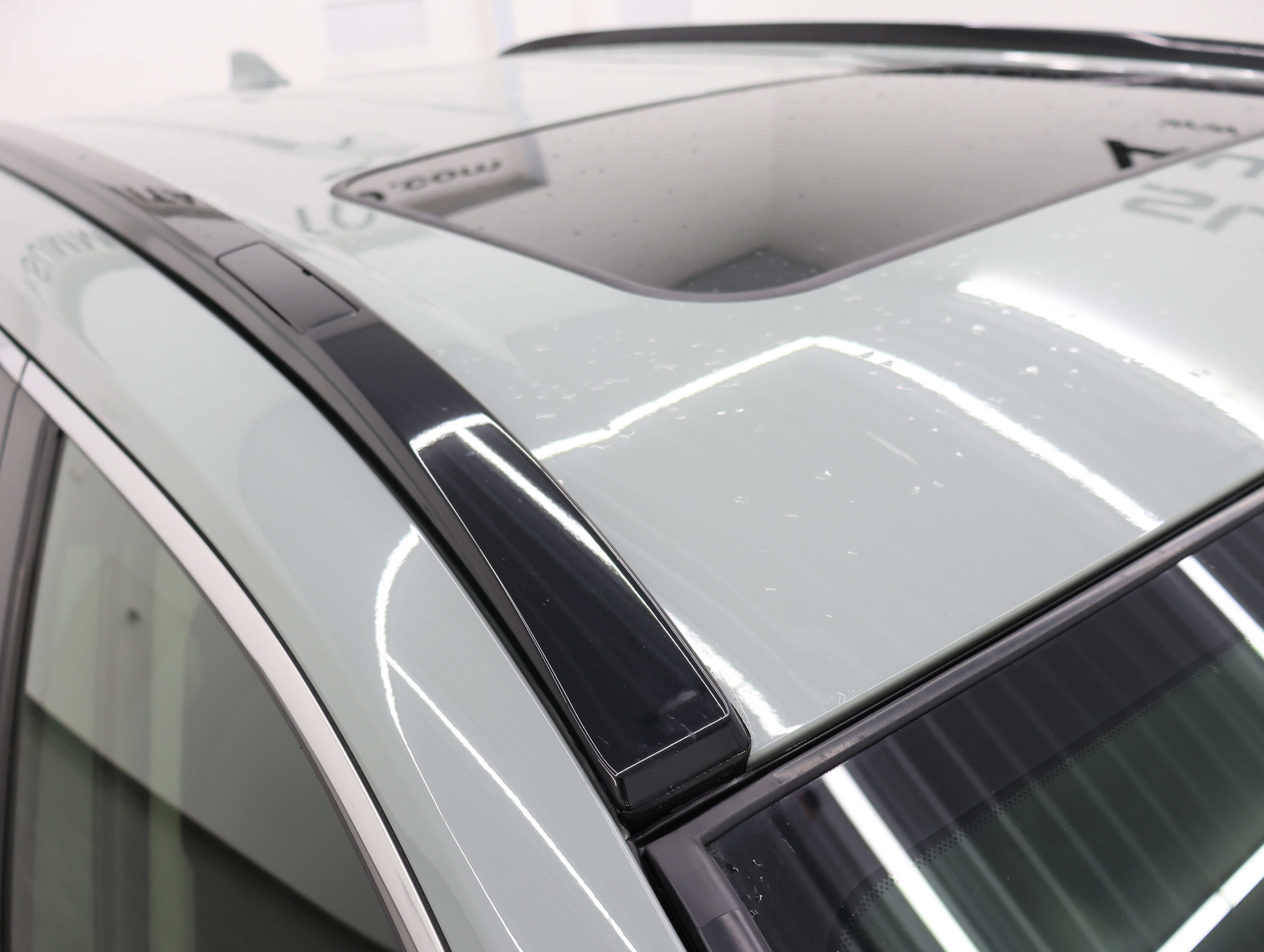 Used 2019 Toyota RAV4 XLE w/ Convenience Package image 4