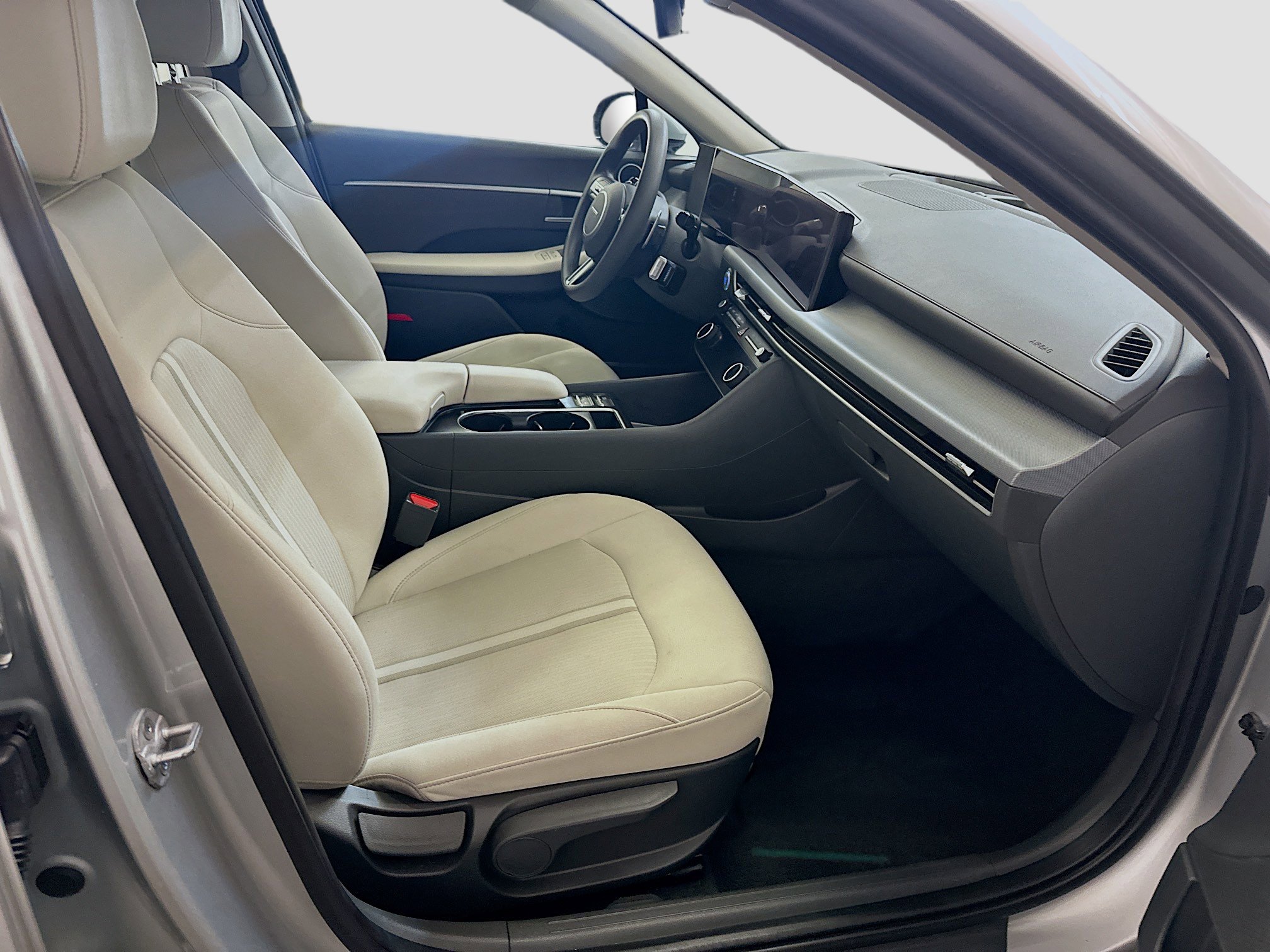 Used 2025 Hyundai Sonata SEL FWD image 32