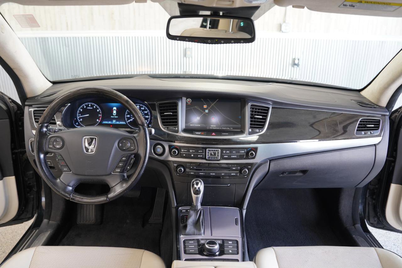 Used 2016 Hyundai Equus Signature image 17