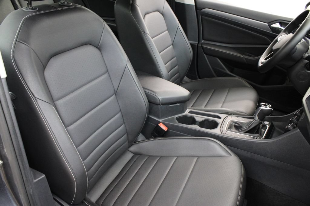 Used 2024 Volkswagen Jetta SE FWD image 22
