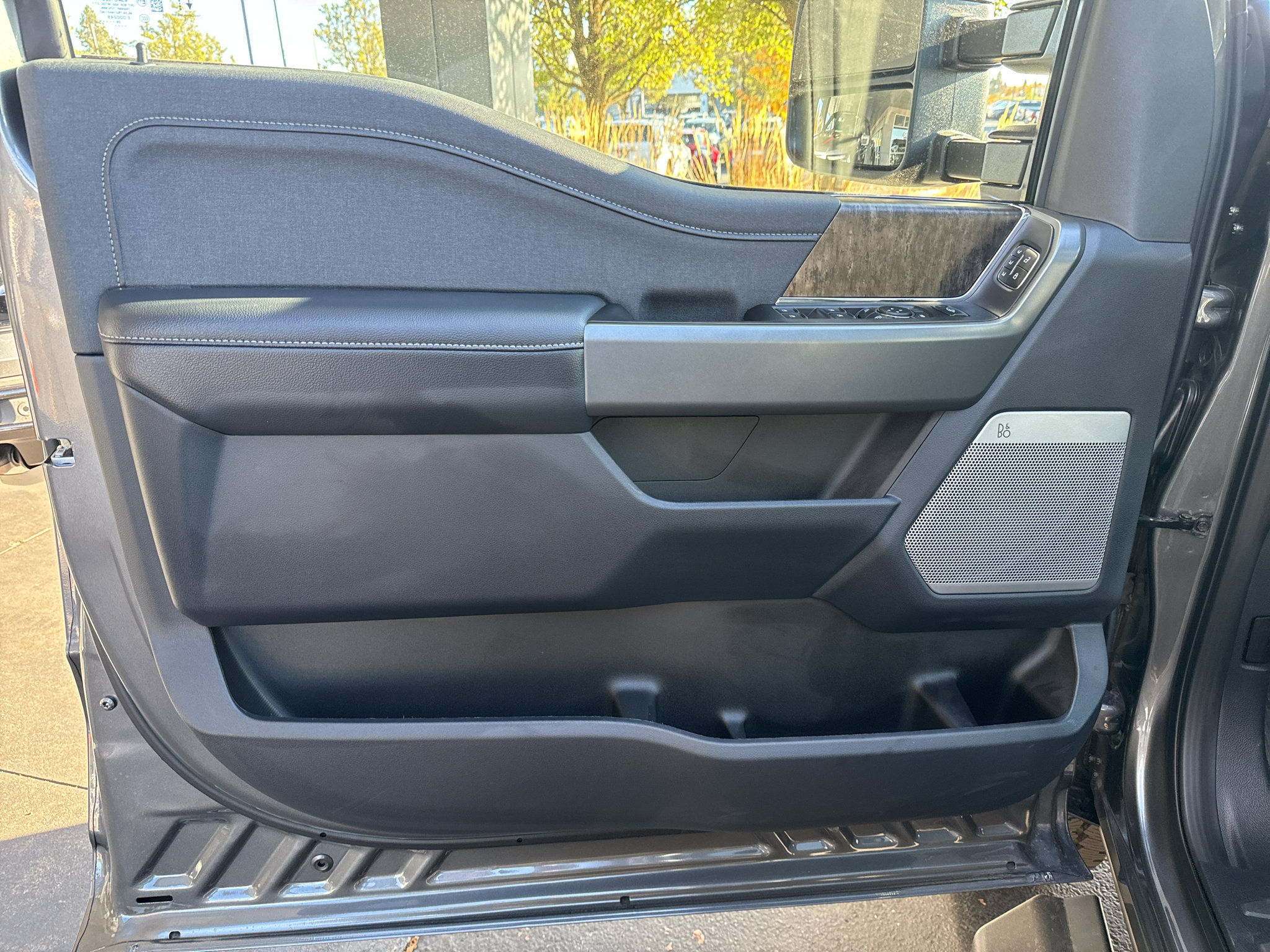 New 2027 Ford F250 Lariat w/ Black Appearance Package AWD/4WD image 12