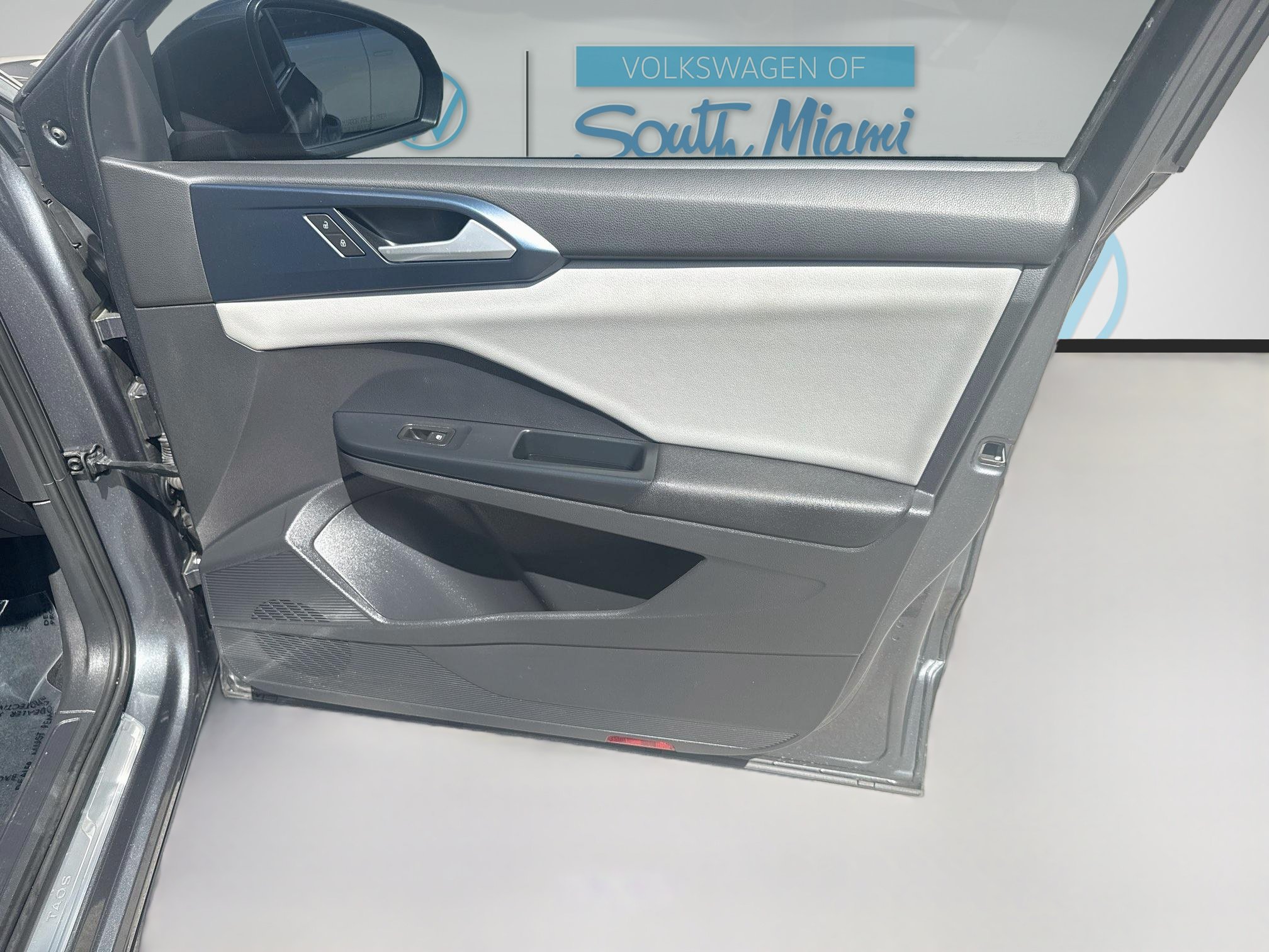 Used 2022 Volkswagen Taos SE FWD image 33
