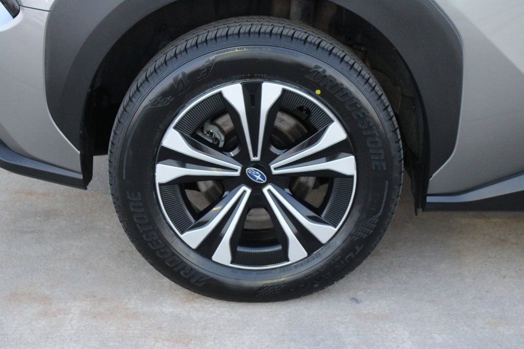 Used 2023 Subaru Solterra AWD image 27