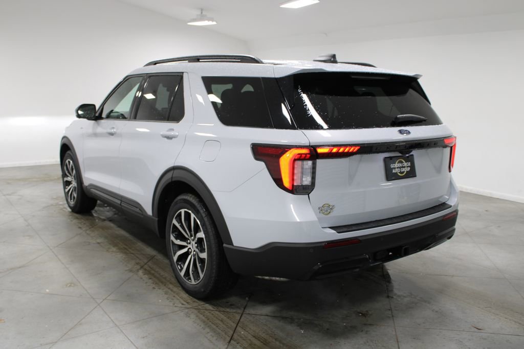 New 2026 Ford Explorer ST-Line RWD image 6