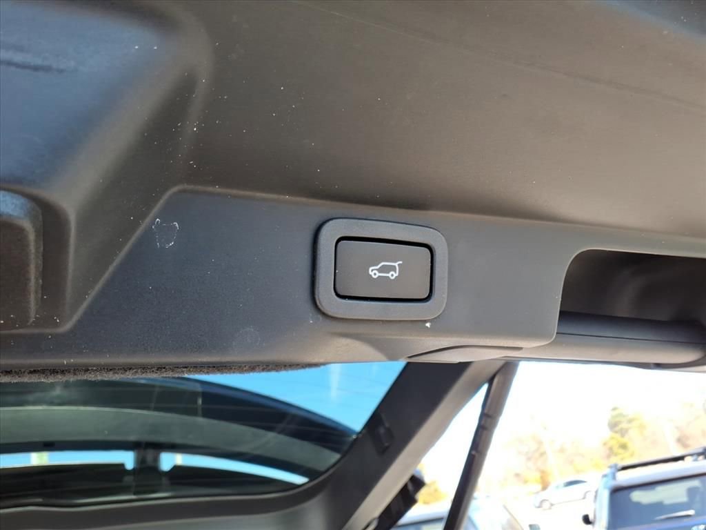 Used 2020 Land Rover Range Rover Sport SE image 27