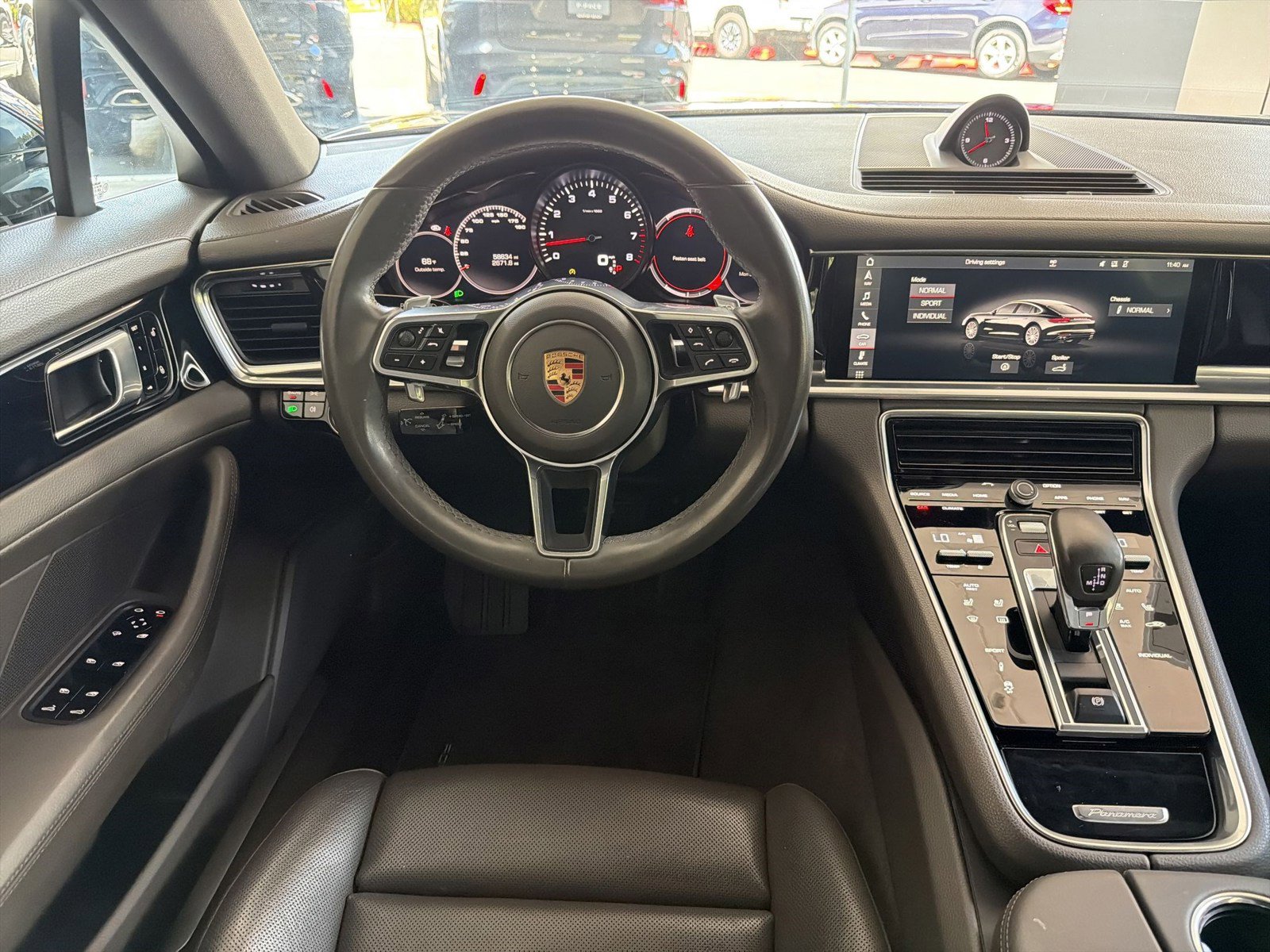 Used 2018 Porsche Panamera 4 AWD/4WD image 27