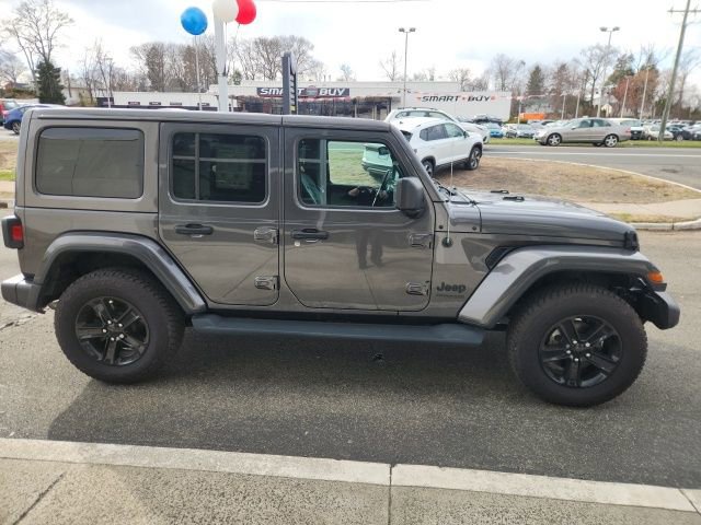 Used 2021 Jeep Wrangler Unlimited Sahara image 2