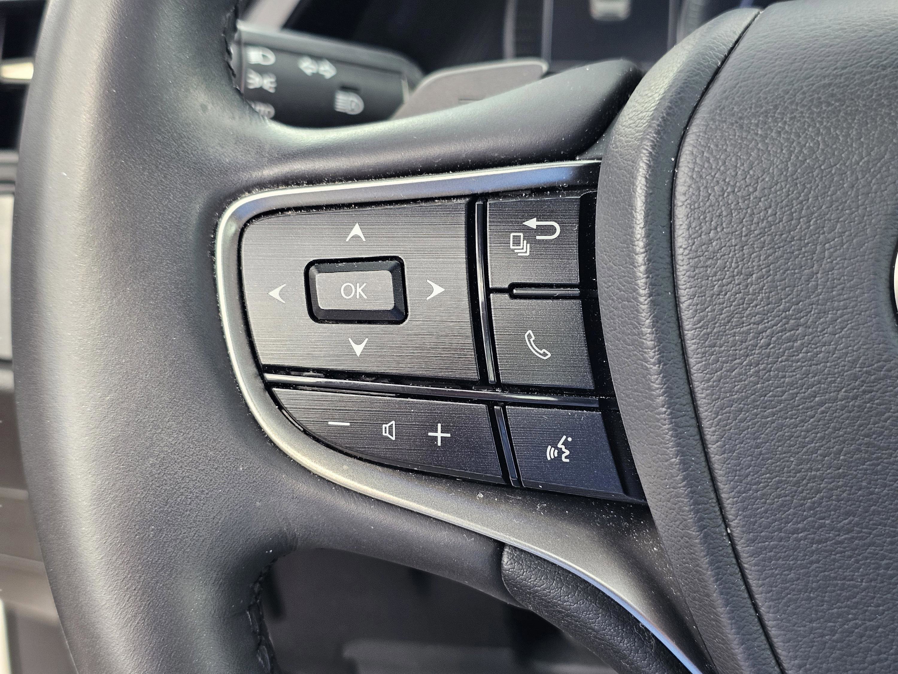 Used 2023 Lexus ES 350 w/ Premium Package image 19