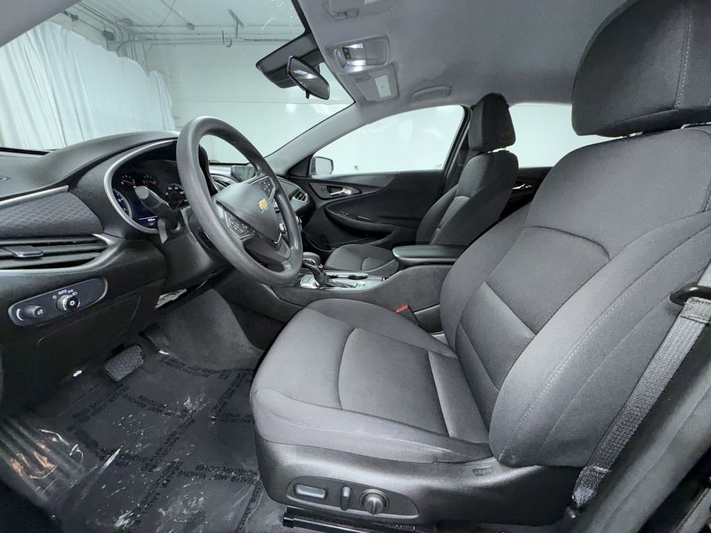 Used 2024 Chevrolet Malibu LT FWD image 4
