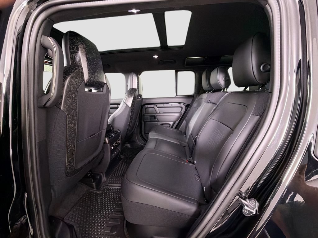 New 2026 Land Rover Defender 110 OCTA AWD/4WD image 26