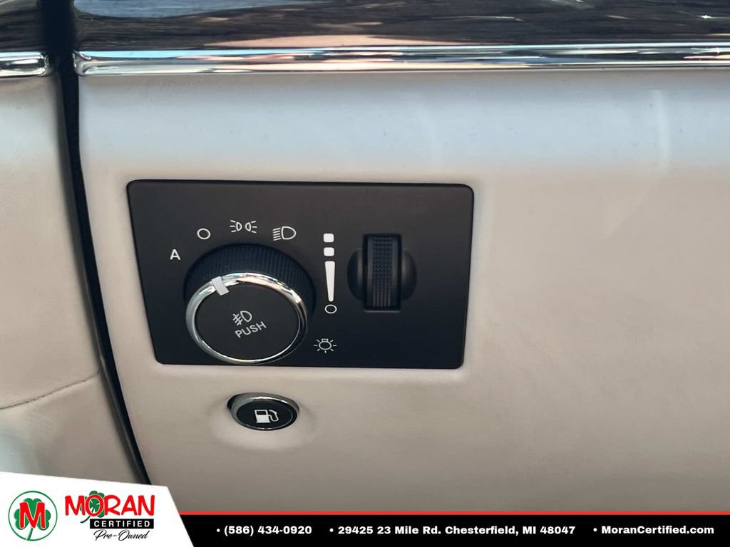 Used 2021 Jeep Grand Cherokee Summit AWD/4WD image 25