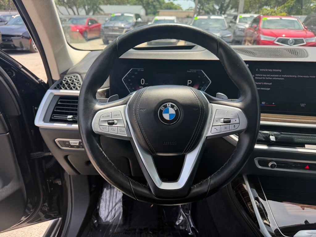 Used 2023 BMW X7 xDrive40i AWD/4WD image 18