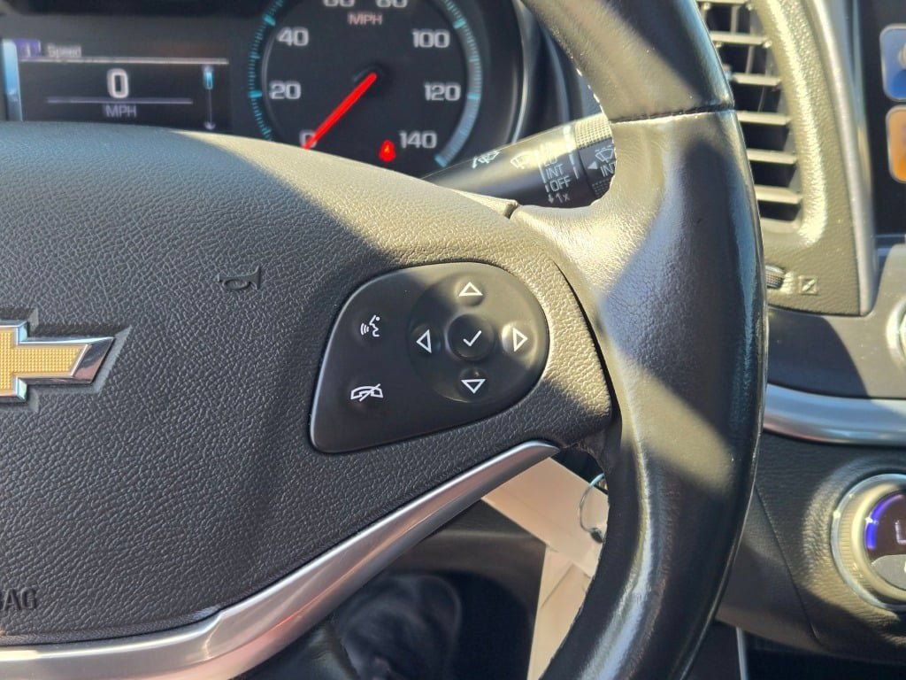 Used 2017 Chevrolet Impala LT w/ Convenience Package FWD image 31