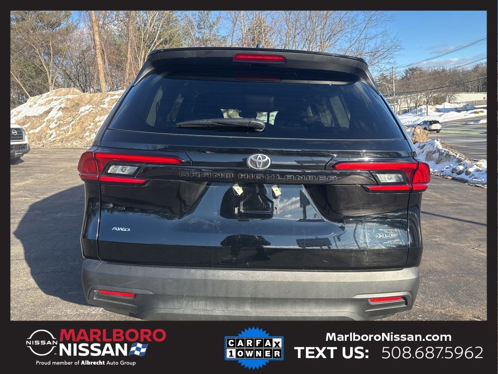 Used 2025 Toyota Grand Highlander XLE image 6