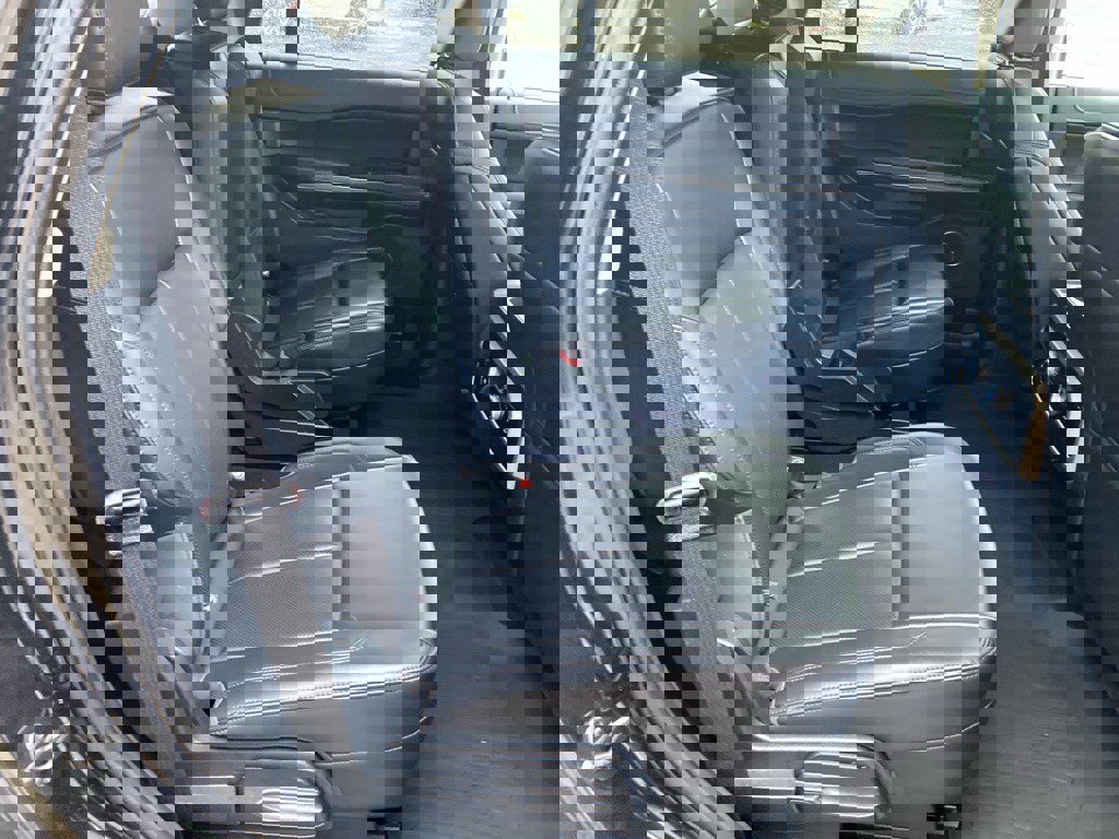 Used 2024 Ford Expedition XLT image 27