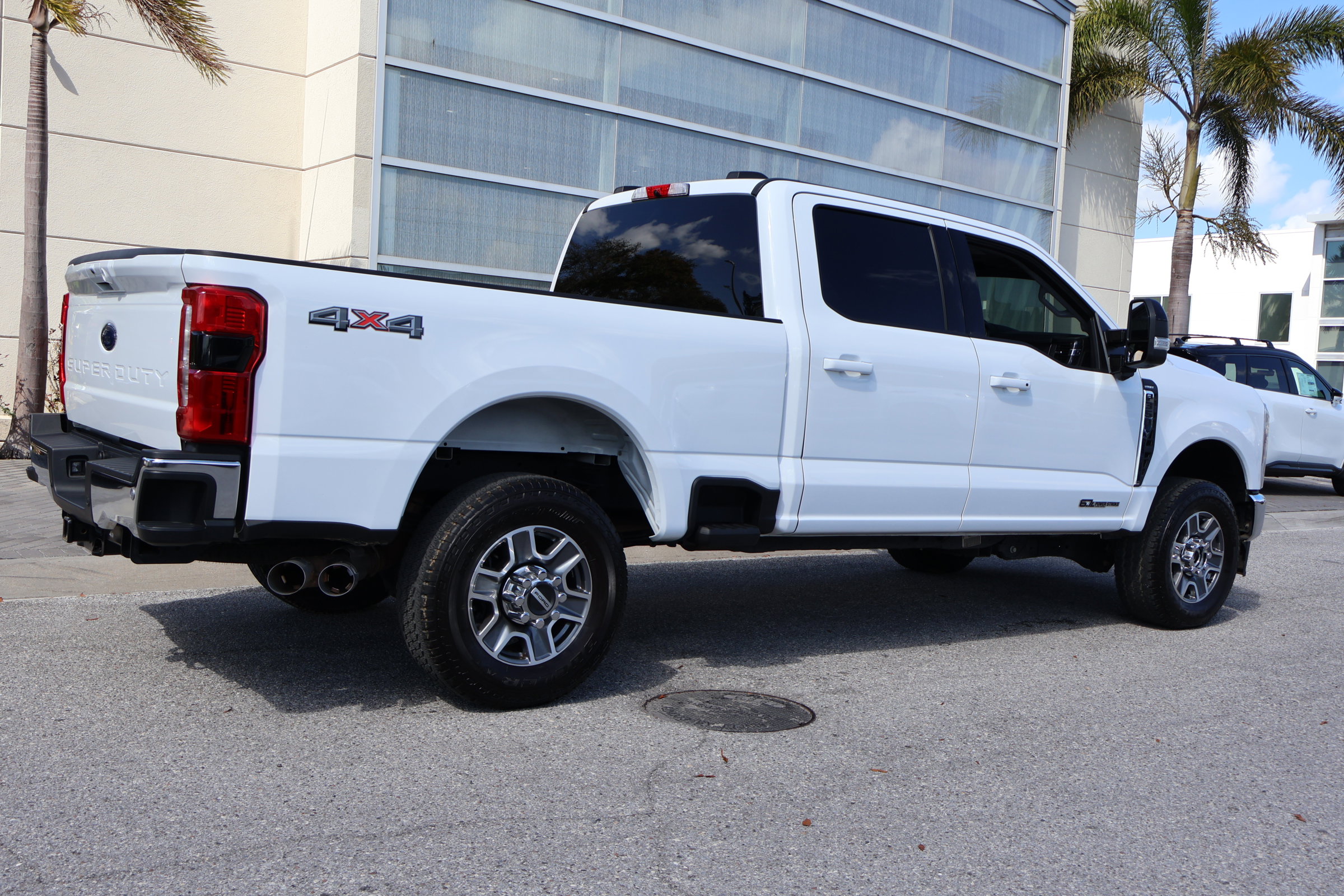 Used 2025 Ford F350 Lariat image 8