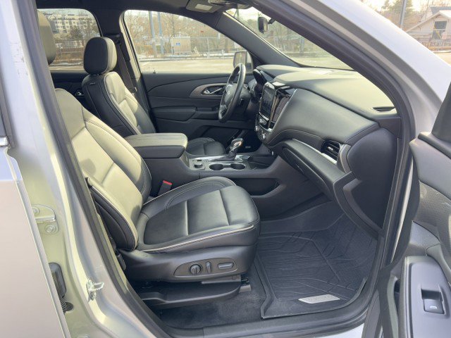 Certified 2022 Chevrolet Traverse Premier w/ LPO, Floor Liner Package image 16