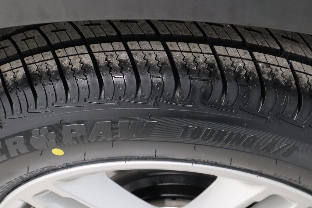 Used 2022 Hyundai Kona SE image 19