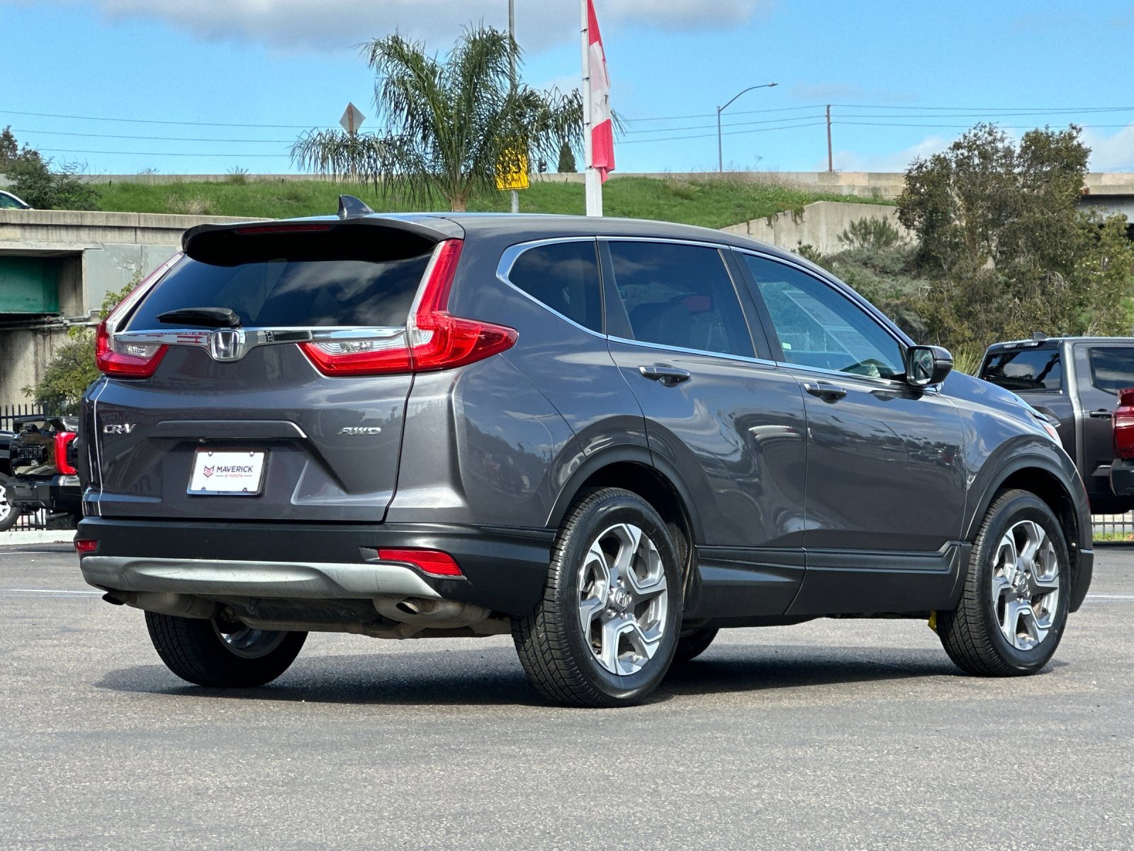 Used 2017 Honda CR-V EX-L image 5