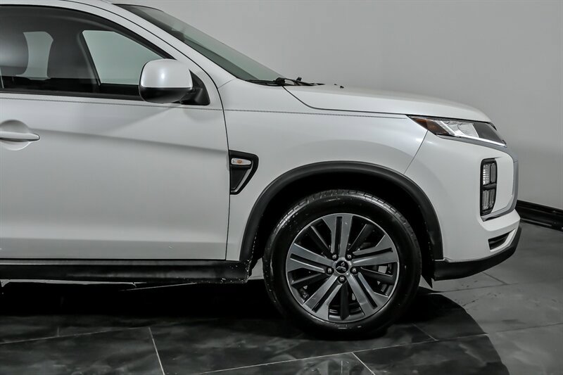 Used 2020 Mitsubishi Outlander Sport ES FWD image 12
