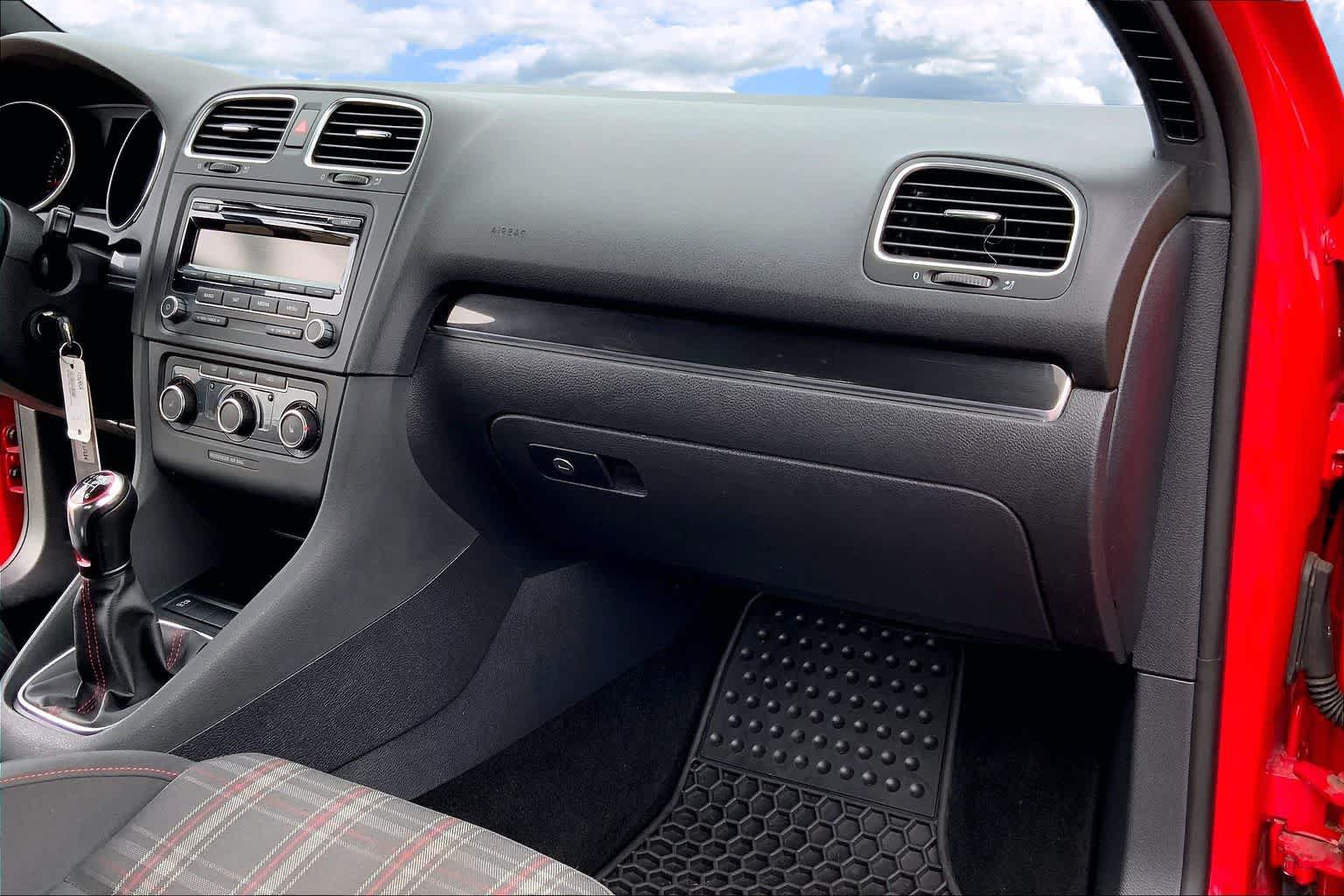 Used 2011 Volkswagen GTI 2-Door FWD image 22