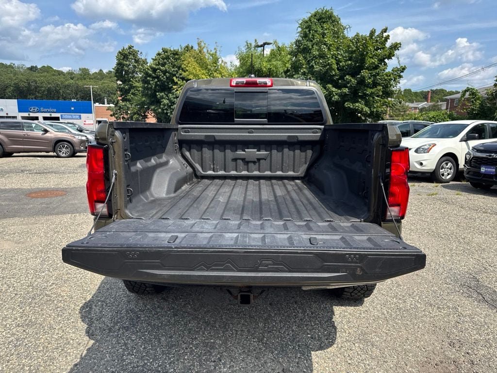 Used 2025 Chevrolet Colorado ZR2 w/ Technology Package AWD/4WD image 40