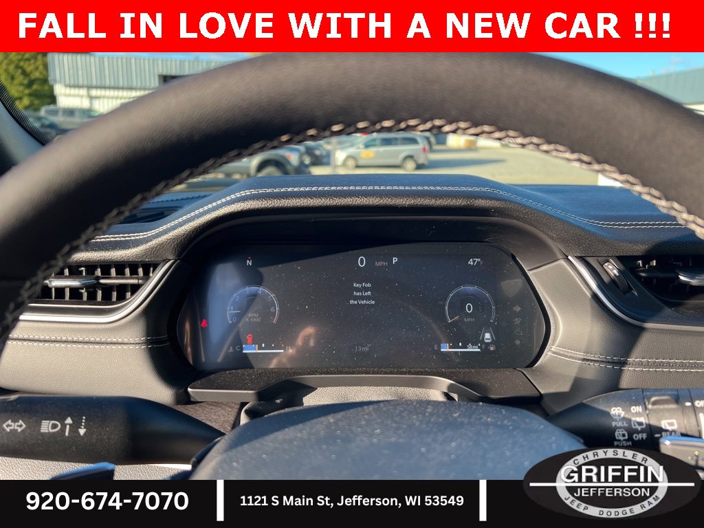 New 2025 Jeep Grand Cherokee Limited w/ Luxury Tech Group II image 22