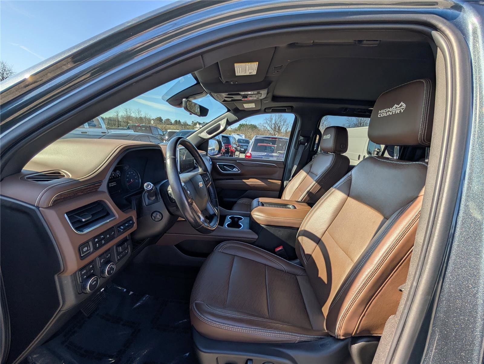 Used 2021 Chevrolet Suburban High Country w/ Premium Package image 17