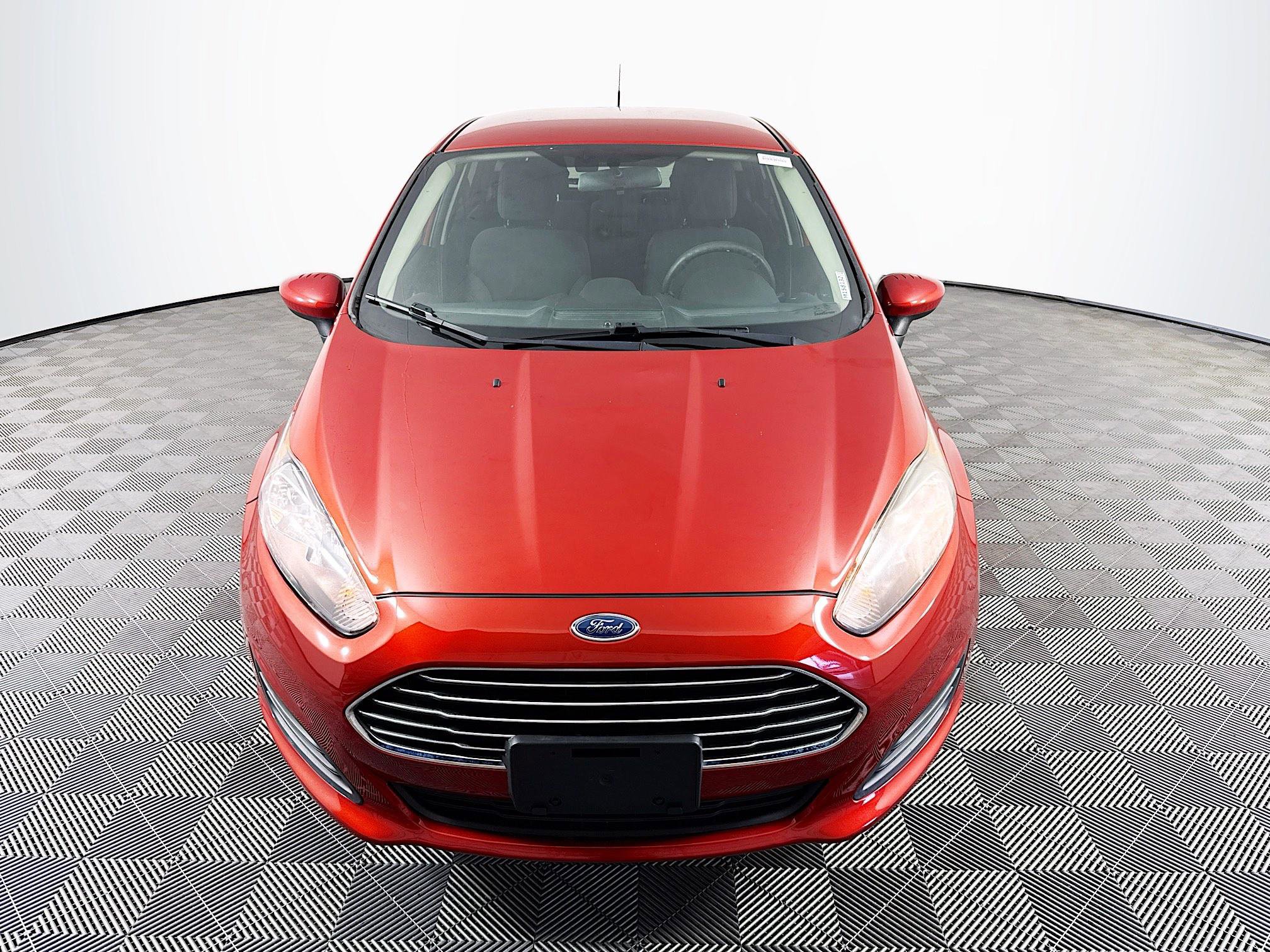 Used 2019 Ford Fiesta SE FWD image 2