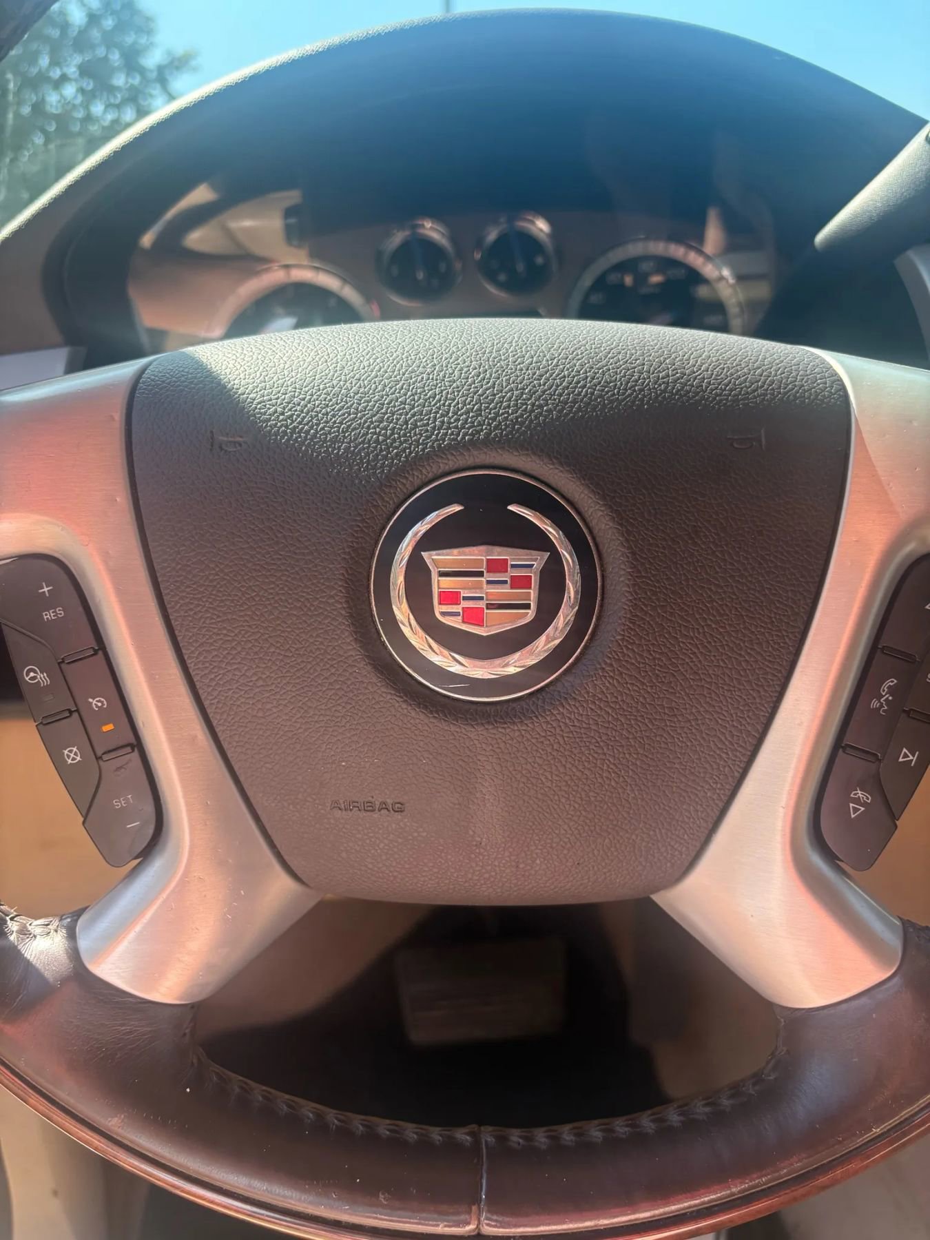 Used 2013 Cadillac Escalade ESV Premium image 39