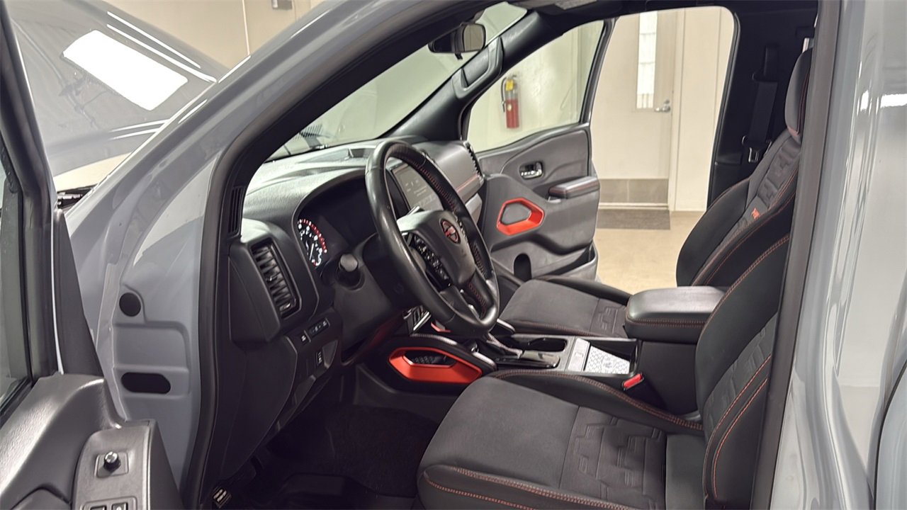 Used 2023 Nissan Frontier Pro-X w/ Pro Convenience Package image 12