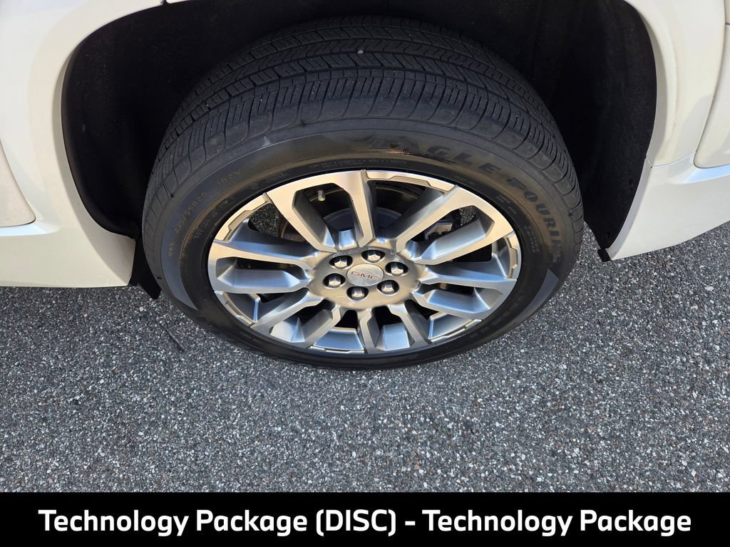 Used 2020 GMC Acadia Denali w/ Technology Package FWD image 13
