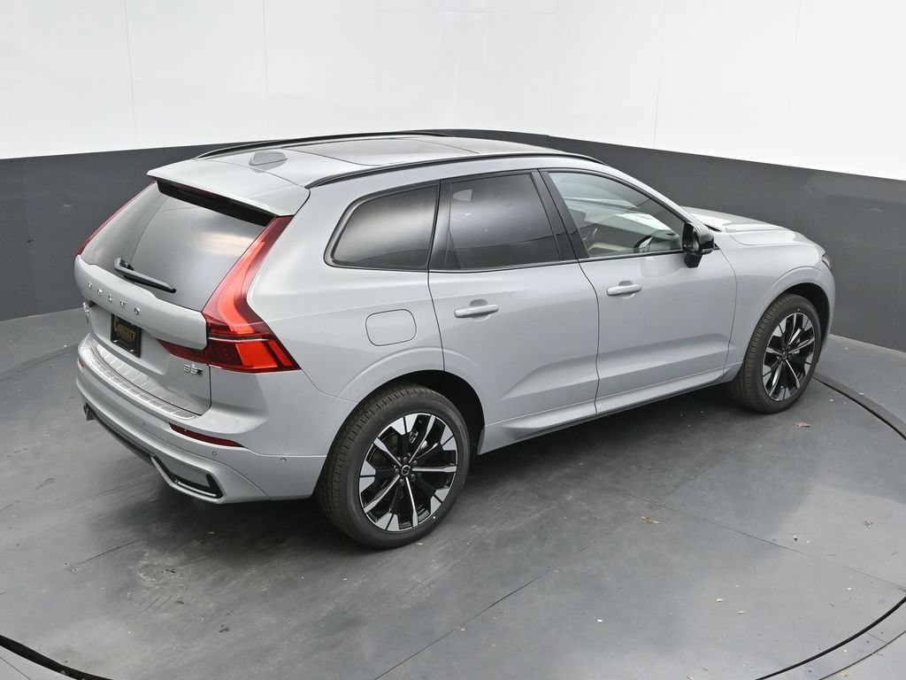 New 2026 Volvo XC60 B5 Plus w/ Protection Package Premier AWD/4WD image 33