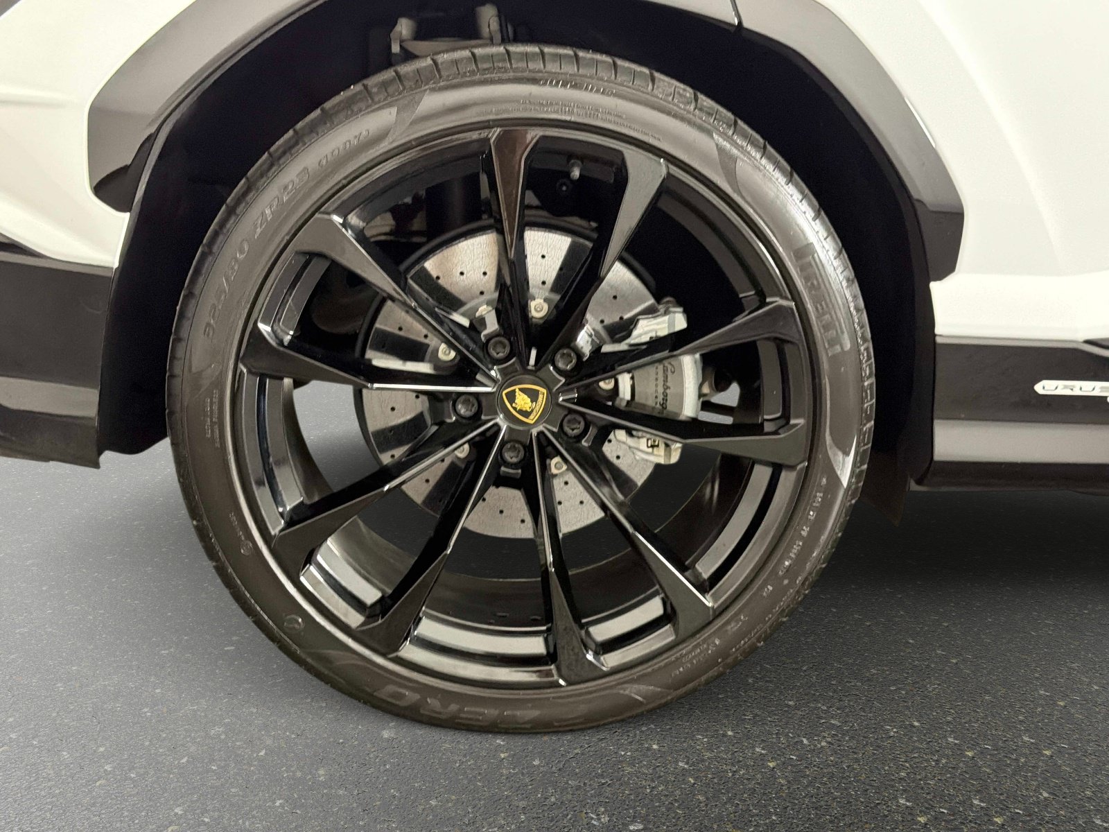 Used 2023 Lamborghini Urus S AWD/4WD image 16