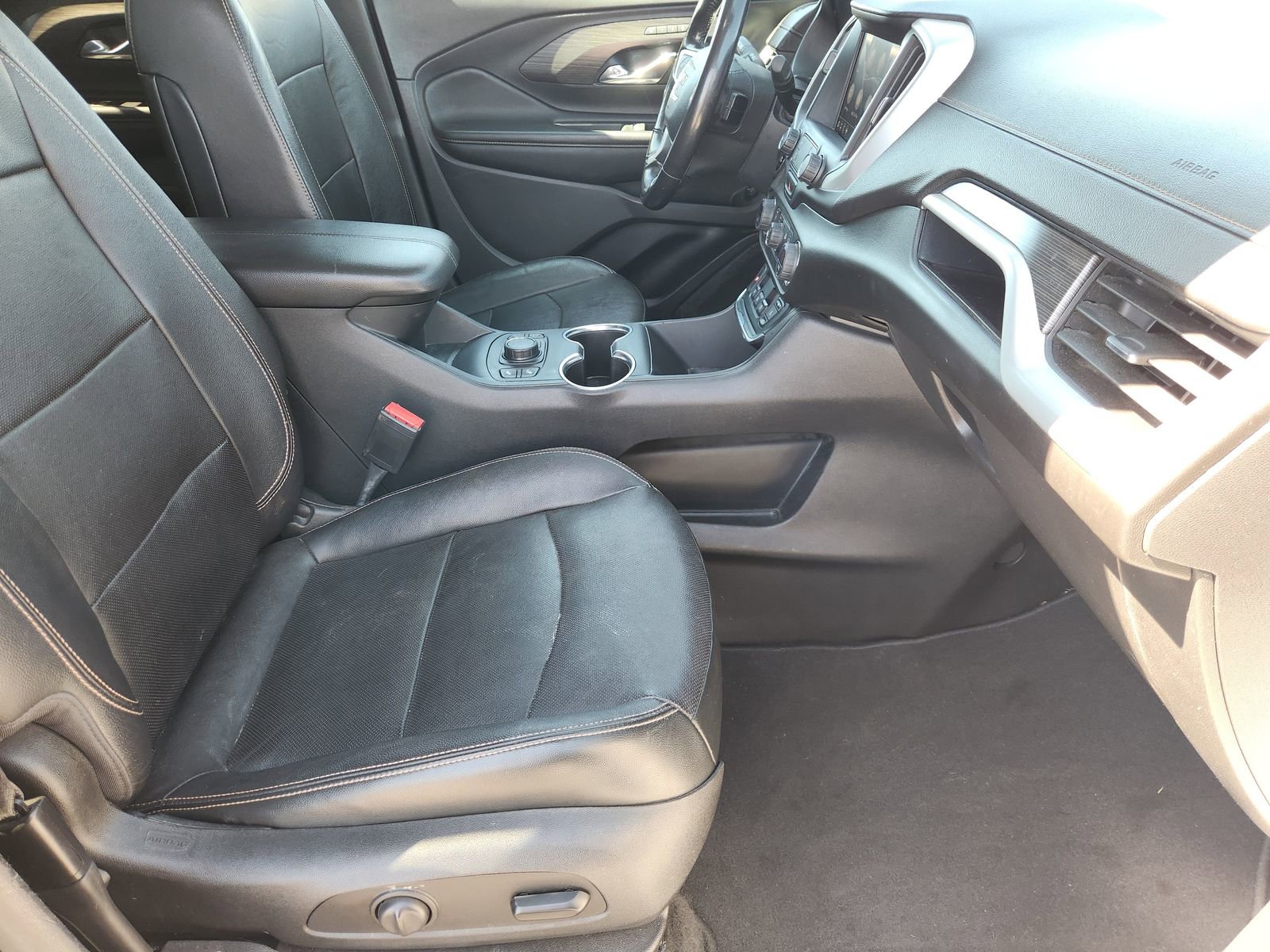 Used 2020 GMC Terrain SLT w/ Preferred Package image 17