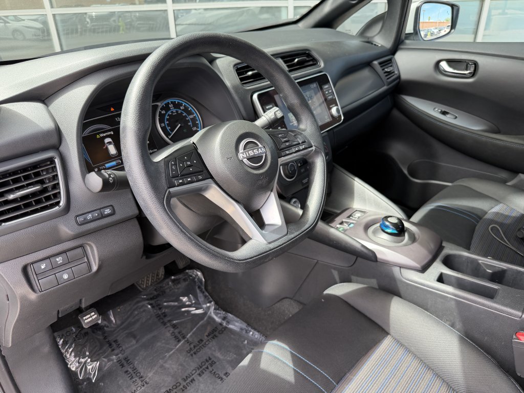 Used 2025 Nissan Leaf S FWD image 28
