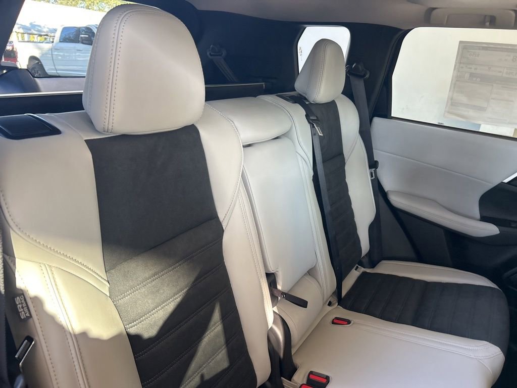 New 2026 Mitsubishi Outlander SE image 27