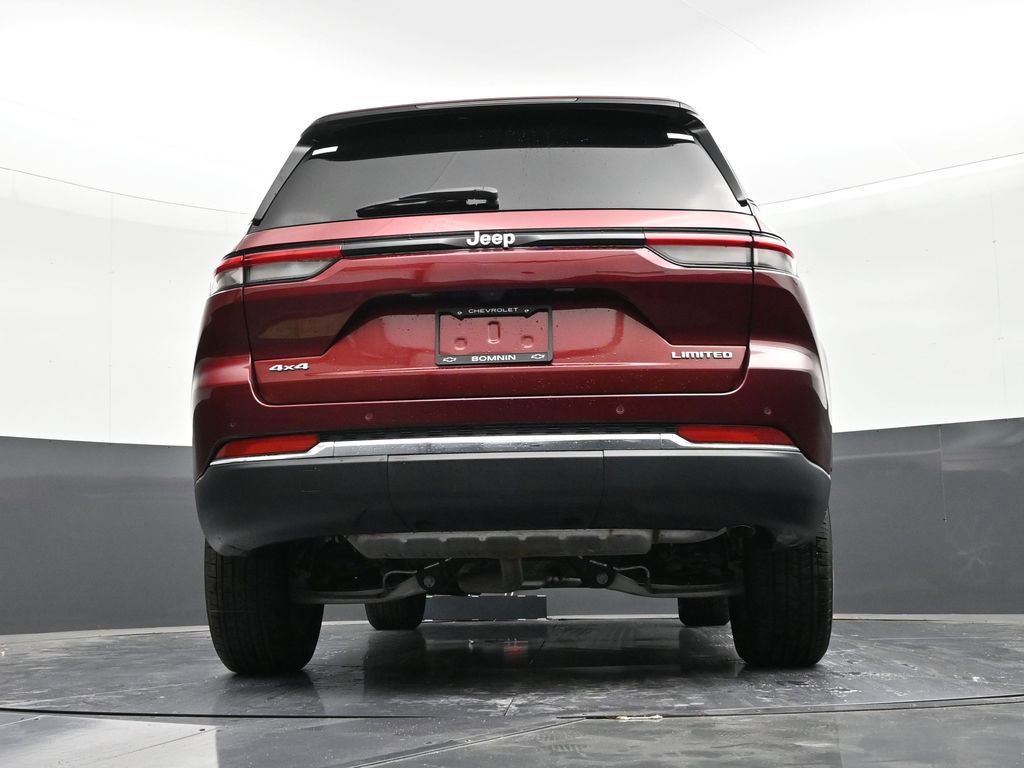 Used 2024 Jeep Grand Cherokee Limited AWD/4WD image 23