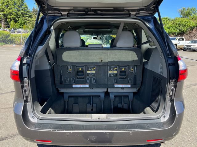 Used 2015 Toyota Sienna XLE Premium AWD/4WD image 13