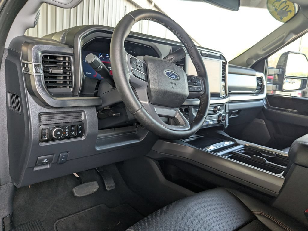 Used 2025 Ford F250 Lariat w/ Lariat Ultimate Package AWD/4WD image 10