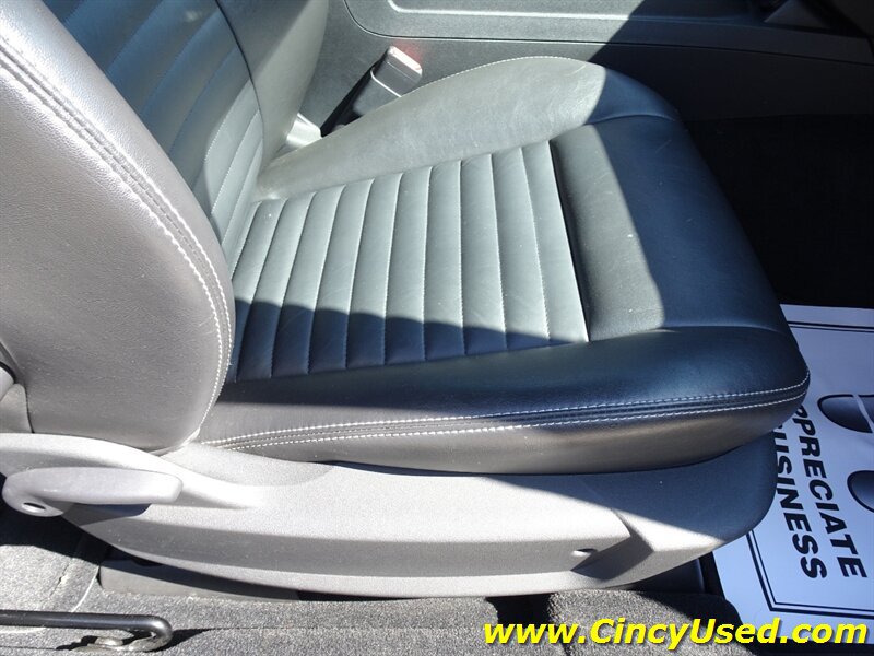 Used 2010 Dodge Challenger R/T RWD image 28