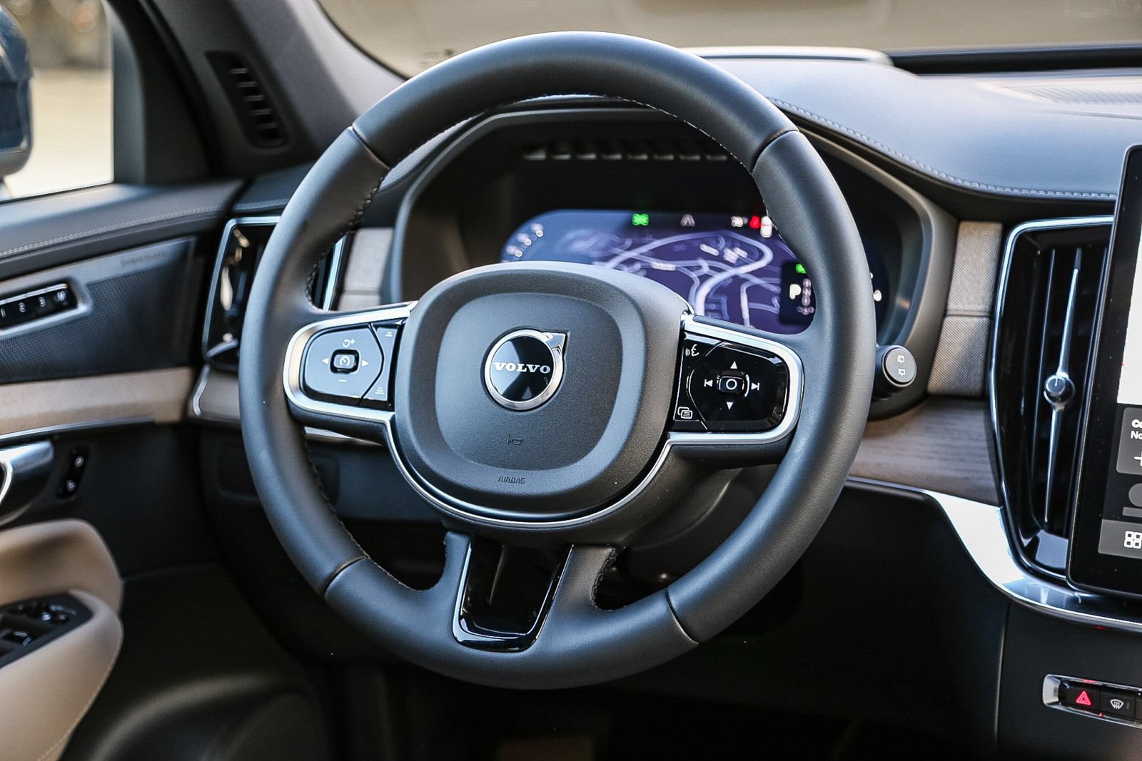 New 2026 Volvo XC90 T8 Ultra w/ Protection Package Premier AWD/4WD image 15