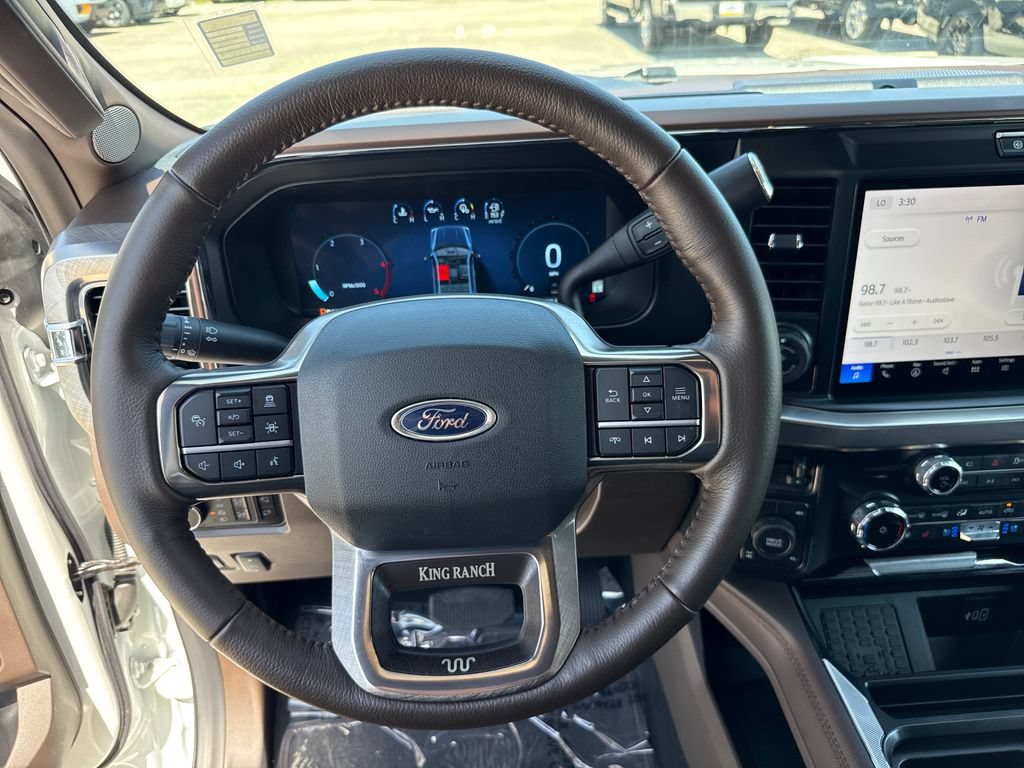 Certified 2025 Ford F350 King Ranch AWD/4WD image 17