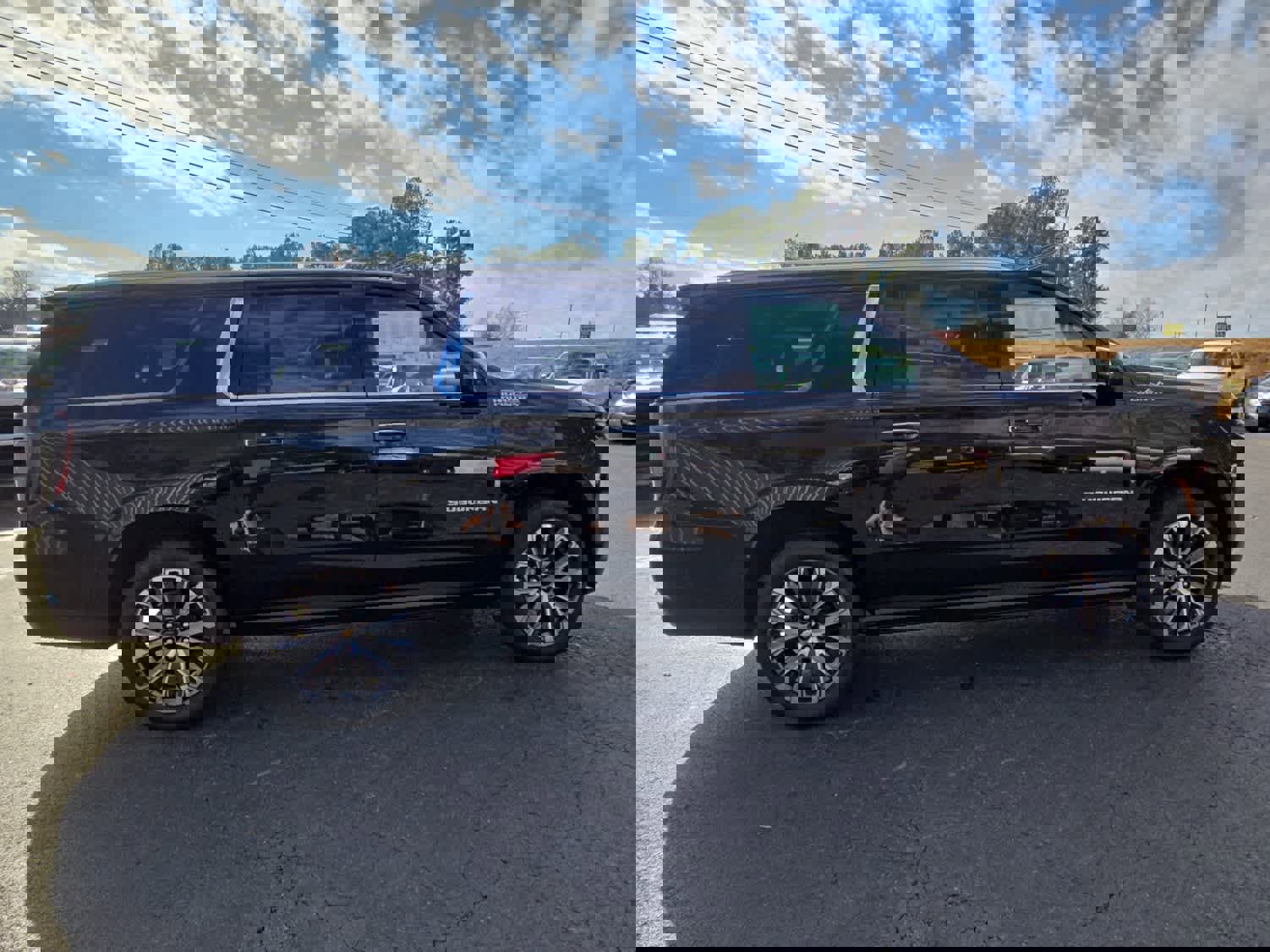 New 2026 Chevrolet Suburban High Country image 8