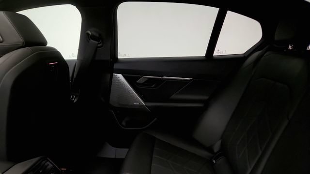 Used 2026 BMW i5 eDrive40 w/ M Sport Package RWD image 44