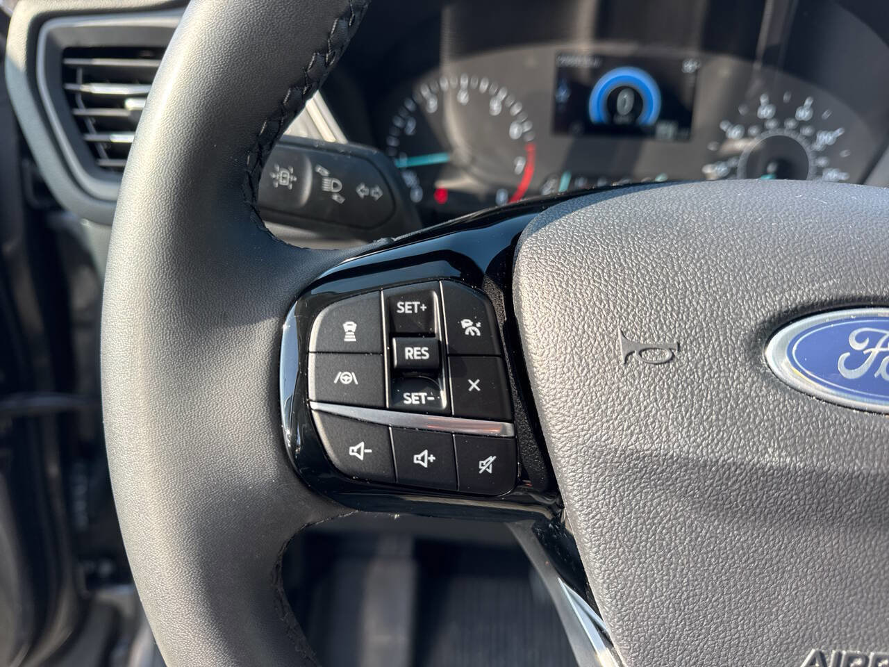 Used 2022 Ford Escape SEL image 20